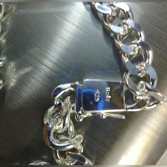 Silver Jesus Pendant Necklace - Picture 5 of 8